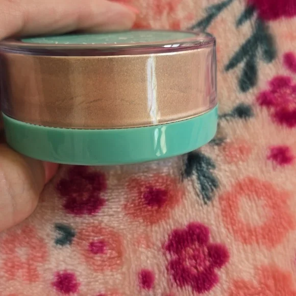 Mi Los Angeles Shimmy Shimmy Rose Gold Loose Highlighter - Picture 2 of 4